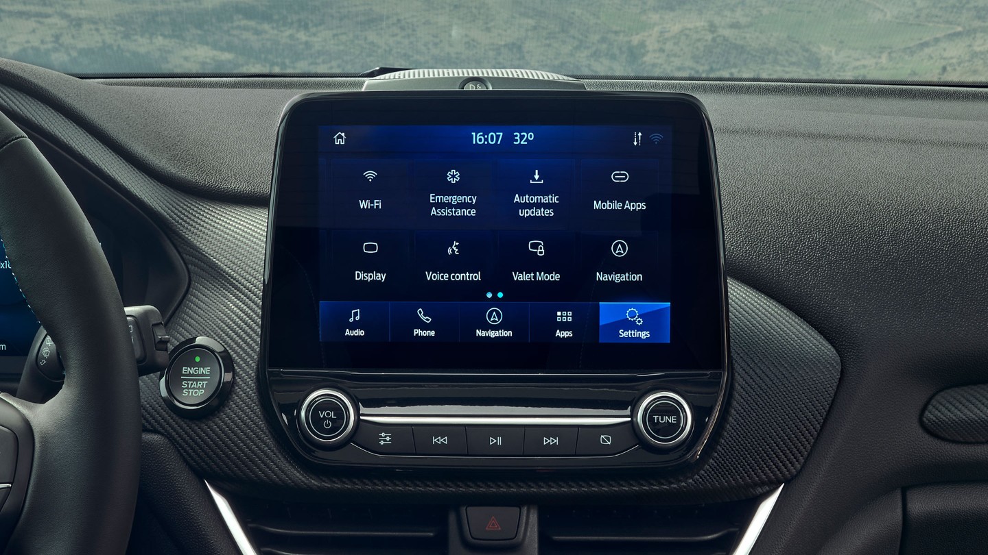 Ford Fiesta ST. Vista dettagliata del touchscreen con Ford SYNC 3 attivo.