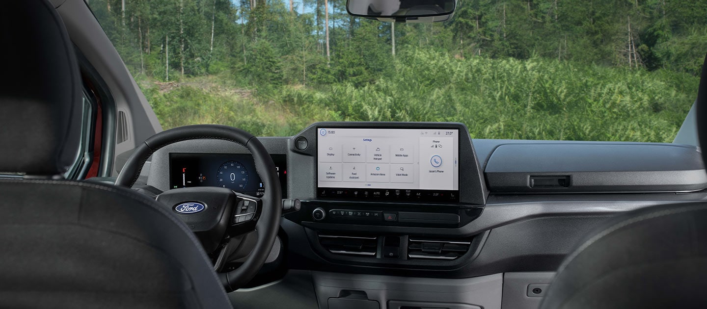 Vista dell’area del conducente, compreso il cruscotto del Ford Nugget.