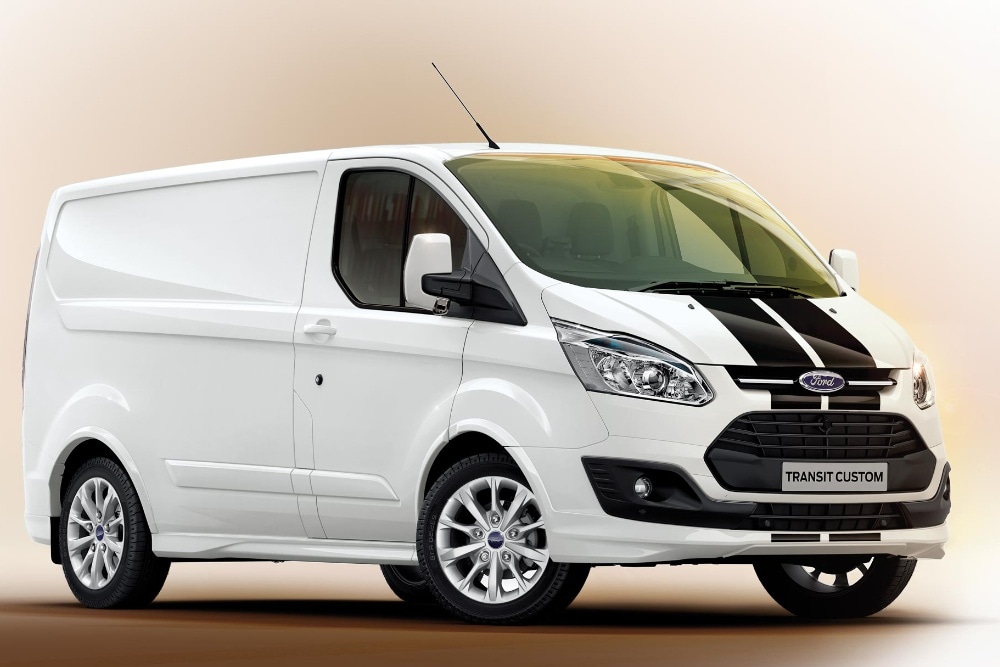 Ford Transit Custom white with black stripe
