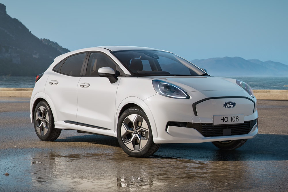 La nuova Ford Puma Gen-E su strada.