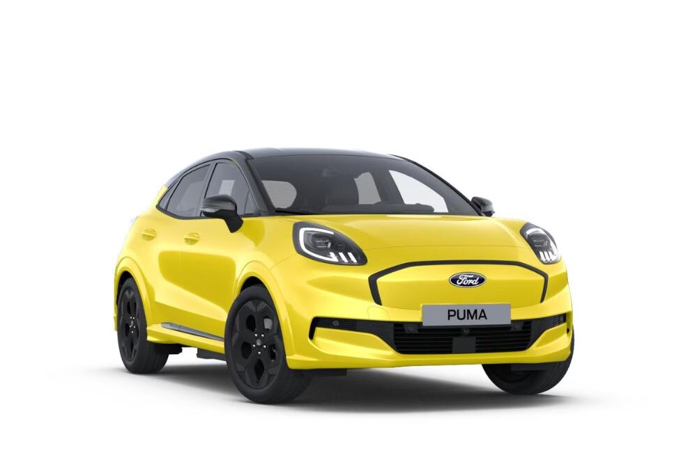 Ford Puma Gen-E completamente elettrica in Electric Yellow Metallic, vista frontale di tre quarti