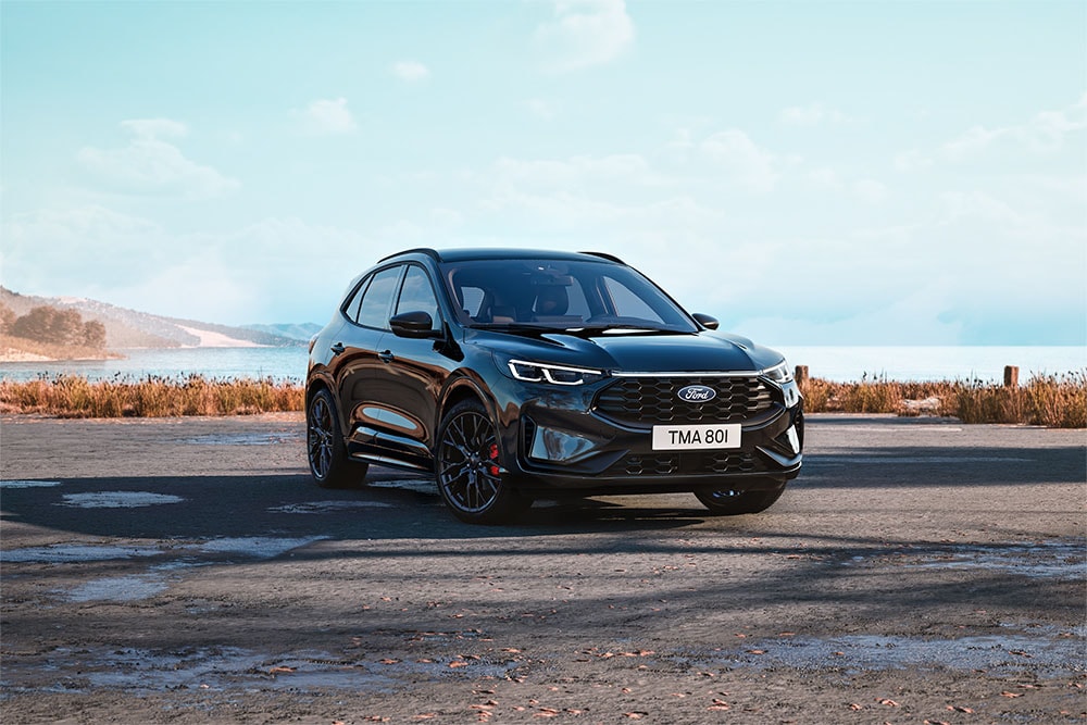 Un Kuga Black Edition su strada.