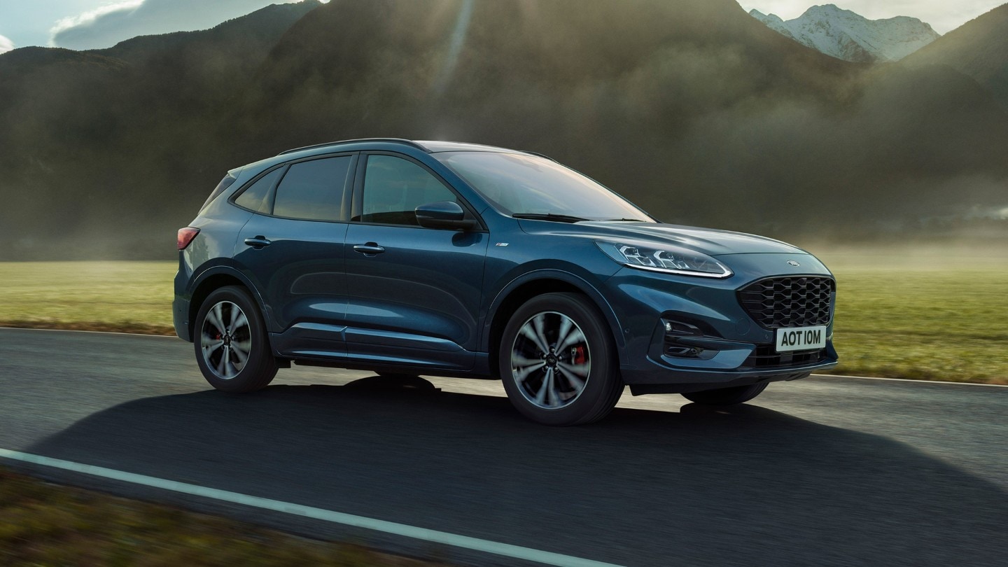 Ford Kuga Hybrid ST-Line X alla guida delle montagne