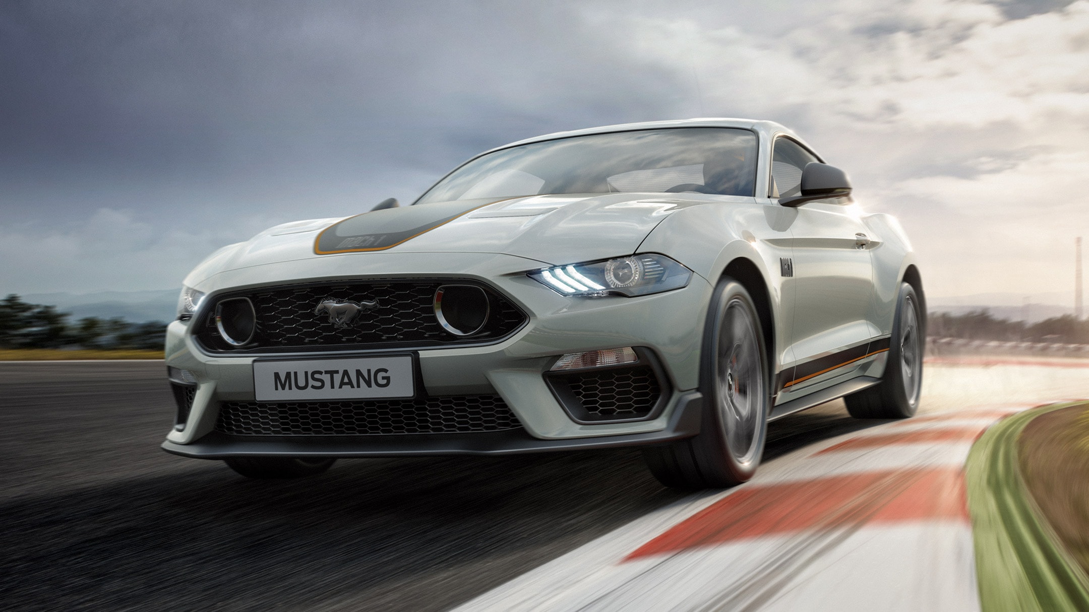 Ford Mustang Mach 1, vista anteriore a tre quarti