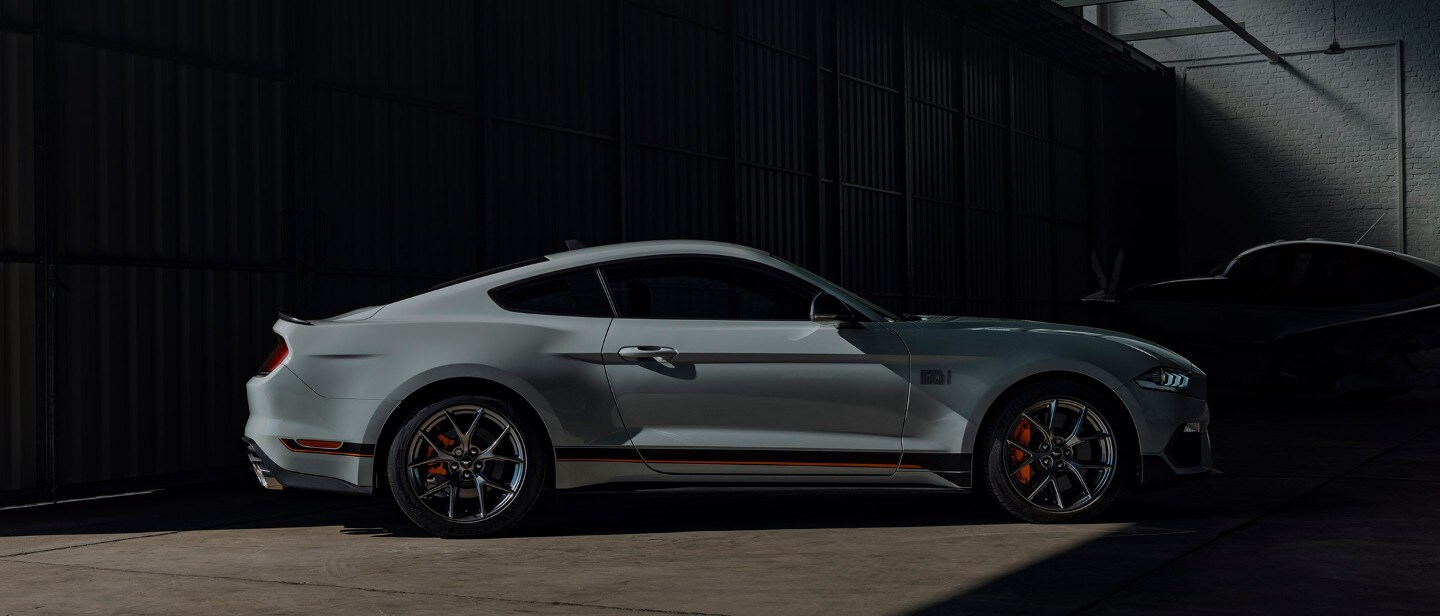 Ford Mustang Mach 1 side view