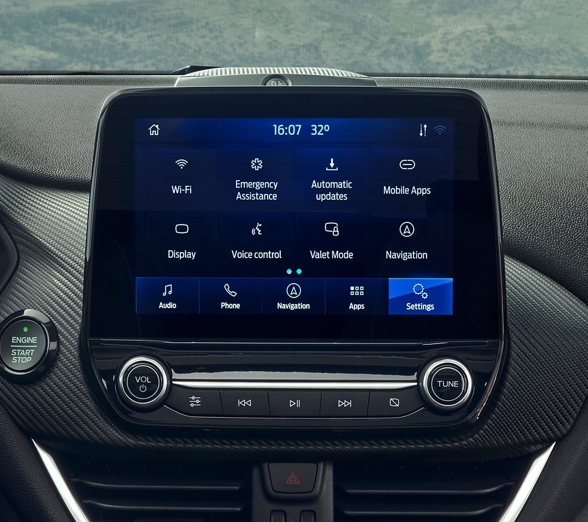 Ford Fiesta. Vista interna dettagliata del touchscreen del Ford SYNC.