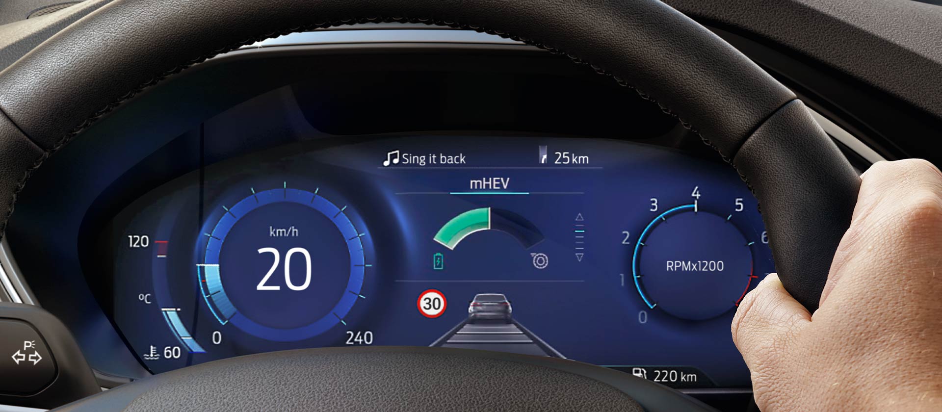 Vista ravvicinata del quadro strumenti da 12.3 pollici con indicatori informativi della Ford Focus