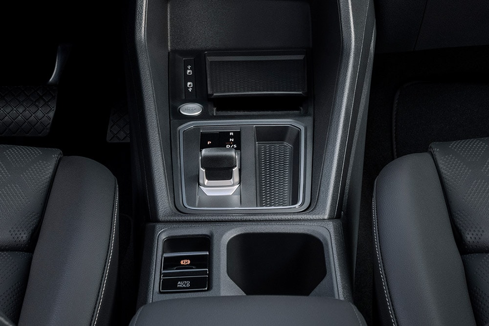Ford Tourneo Connect, dettaglio della console centrale nella cabina conducente