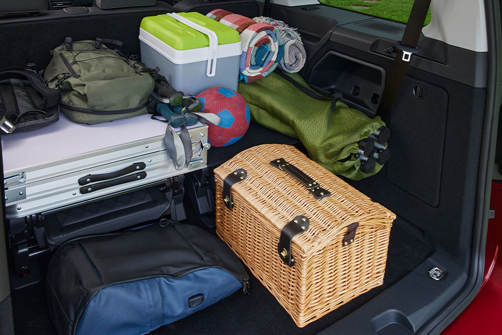 Ford Tourneo Connect, vista posteriore del bagagliaio carico