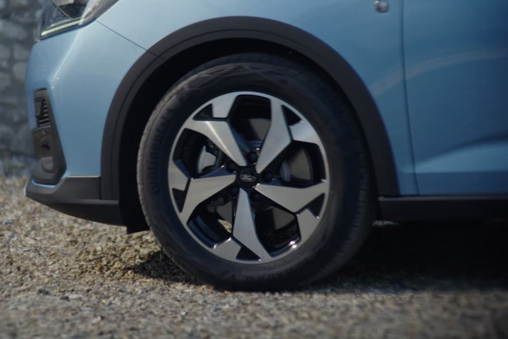 Ford Tourneo Connect, dettaglio di un cerchio in lega