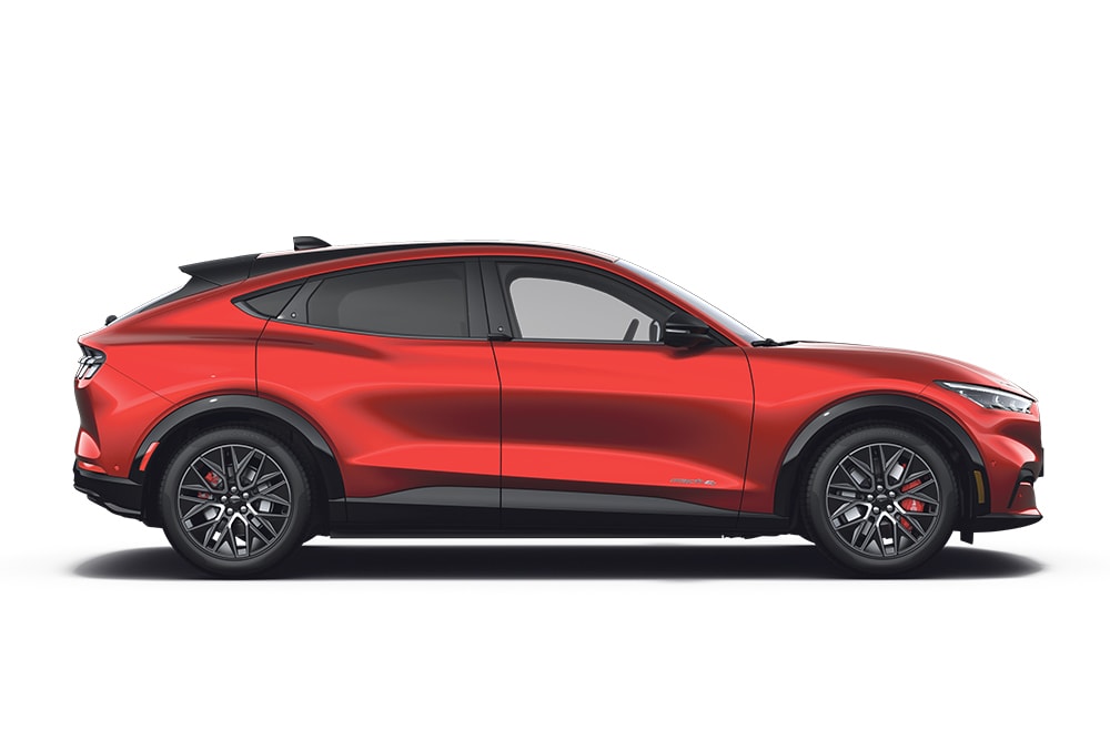 Una Ford Mustang Mach-E versione rossa, facente parte della gamma di SUV Ford.