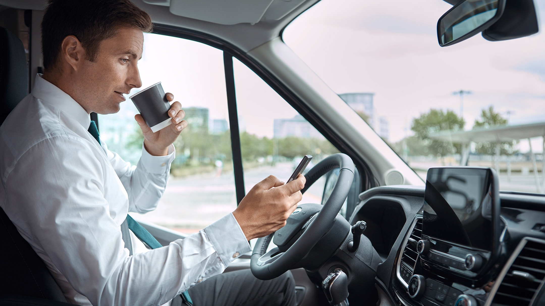 Ford Transit, vista sul conducente dal lato del passeggero anteriore