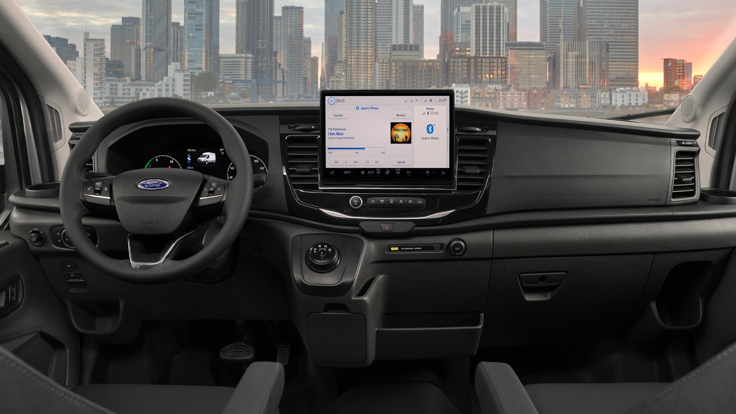 Vista degli interni con display multifunzione da 12&quot; sul Ford E-Transit