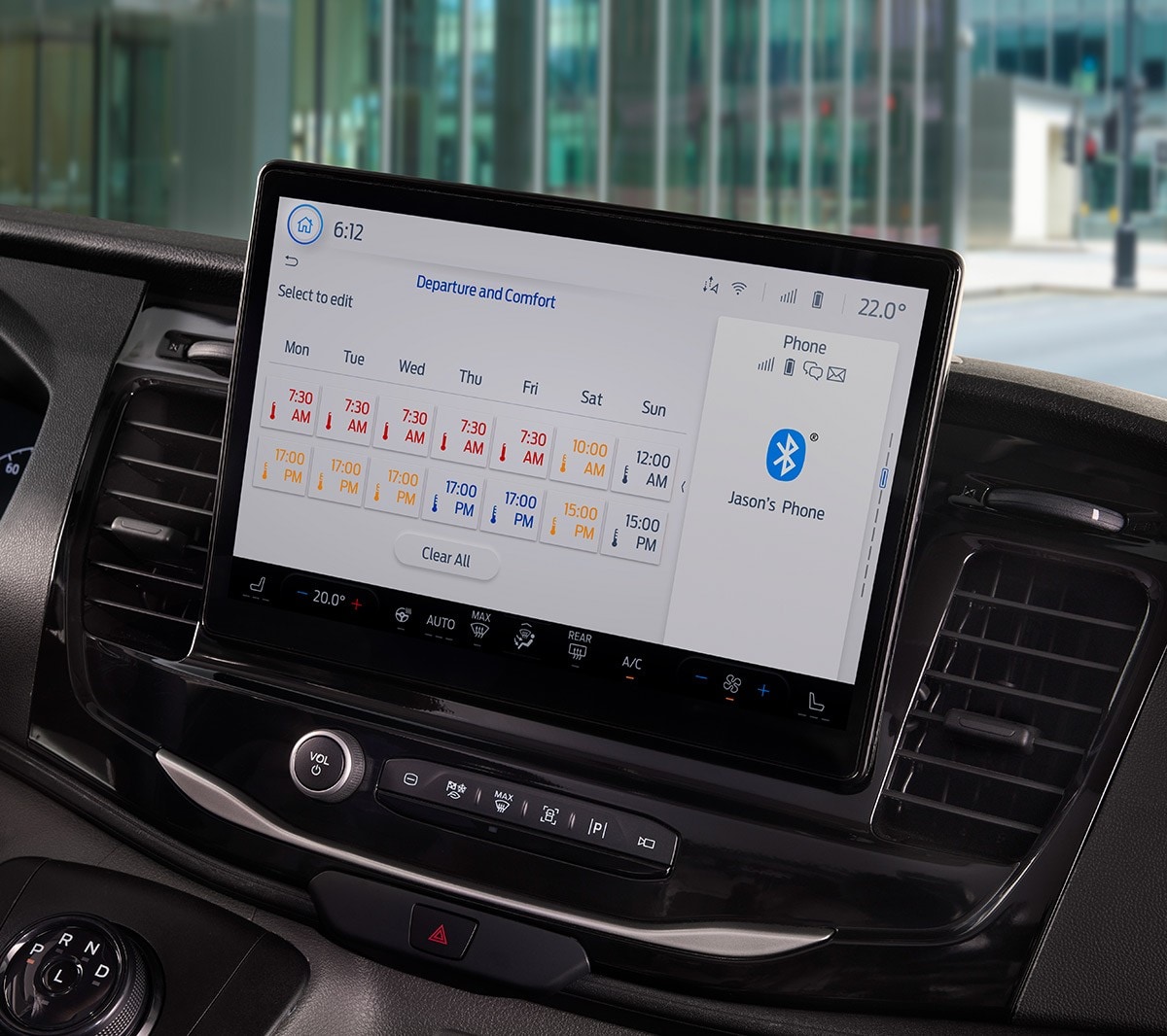 Vista dettagliata del touchscreen da 12" sul Ford E-Transit