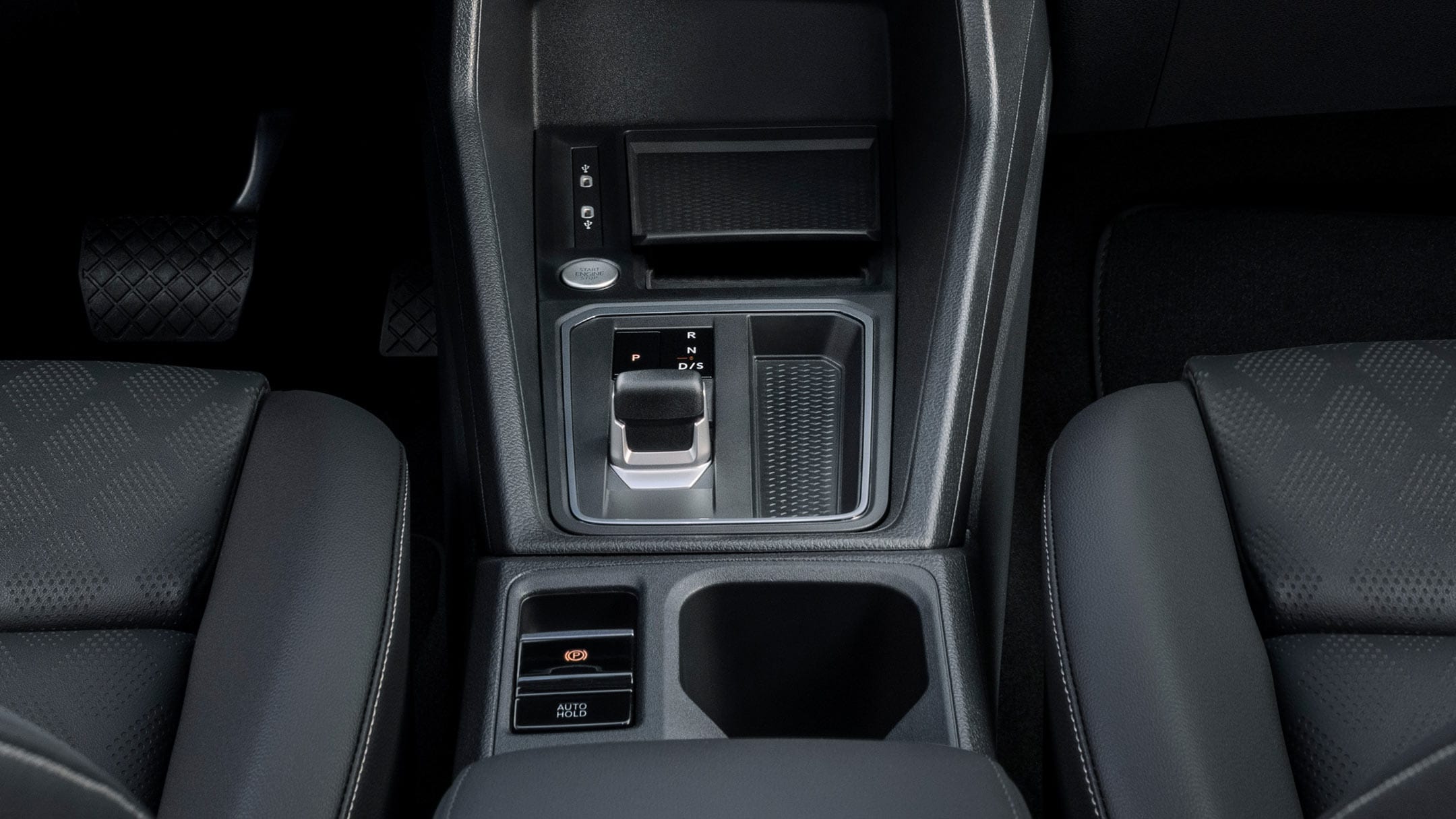 Ford Tourneo Connect, dettaglio della console centrale nella cabina conducente
