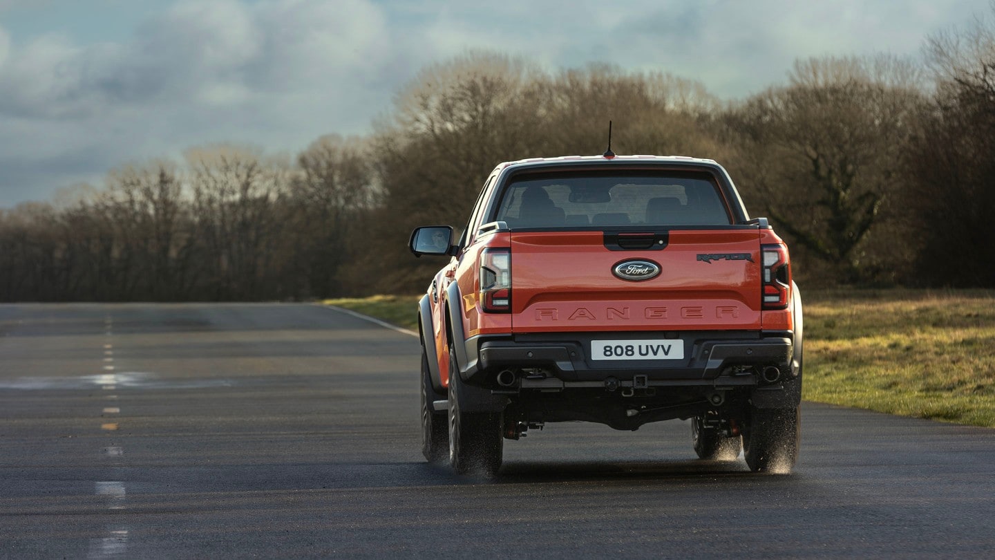 Il Ford Ranger Raptor su strada