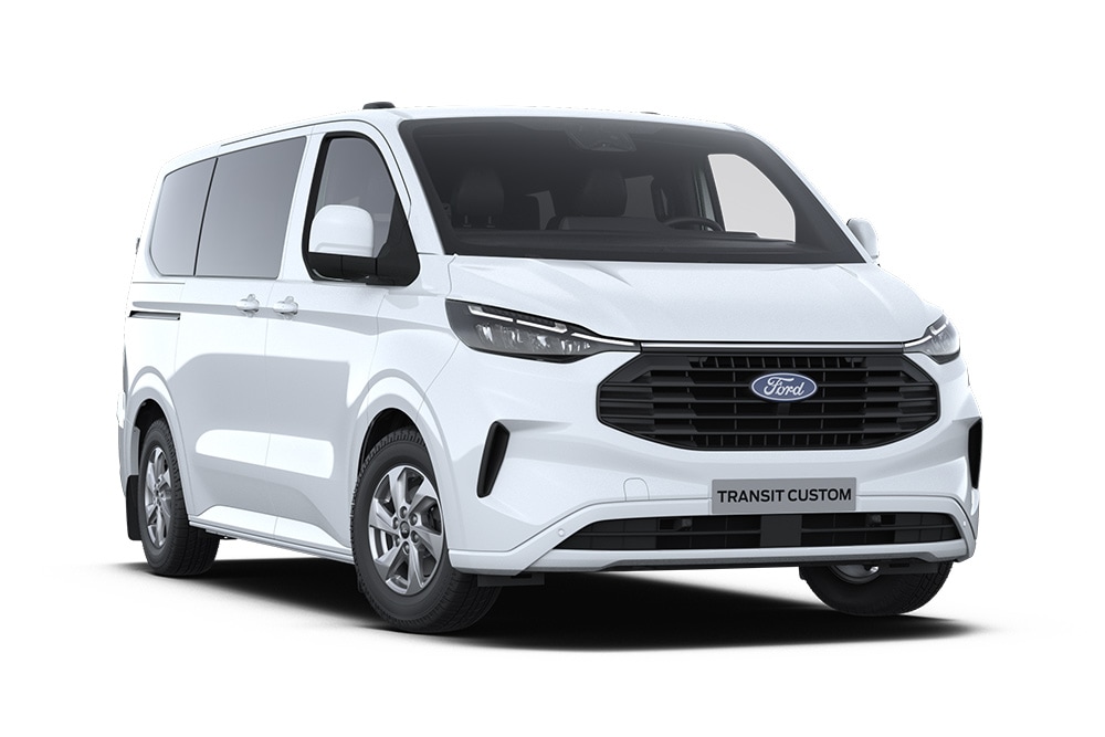 Vista anteriore laterale sinistra di un Ford Transit Custom Kombi bianco su sfondo bianco.