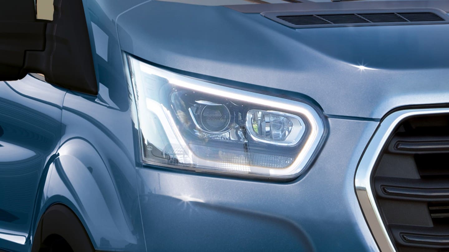 Ford Transit telaio fari blu in dettaglio