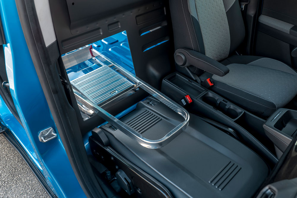 Ford E-Transit Courier – Paratia divisoria passante