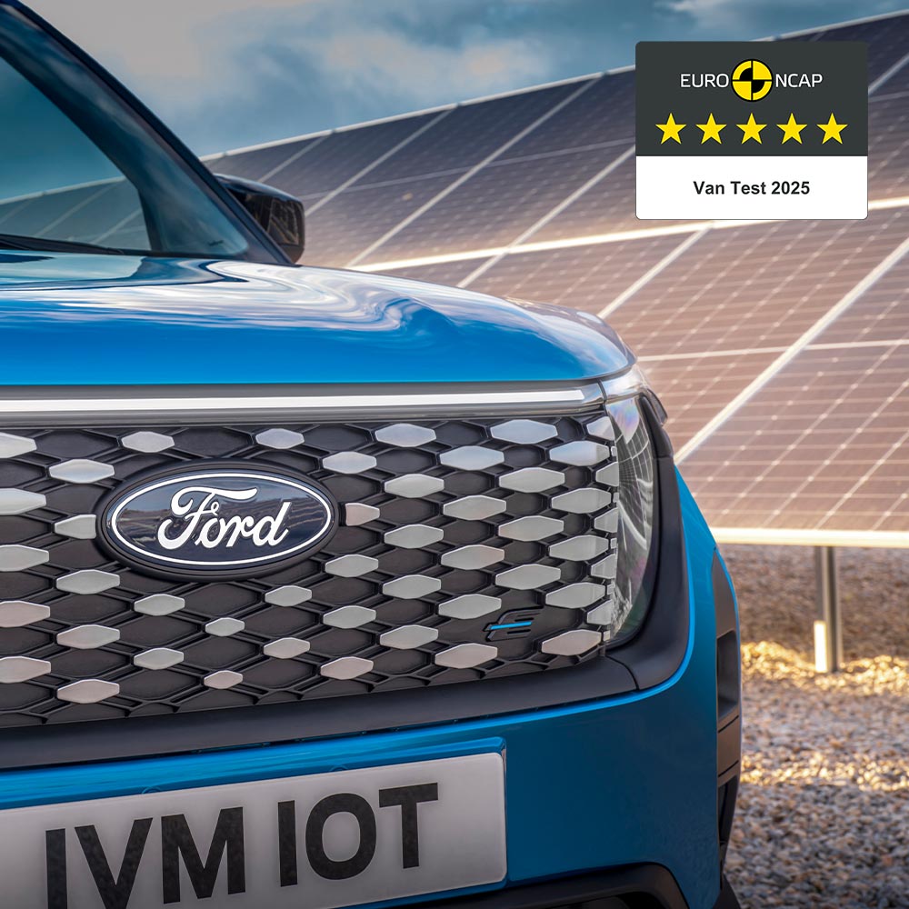 Ford E-Transit Courier blu – Calandra e riconoscimento Euro NCAP
