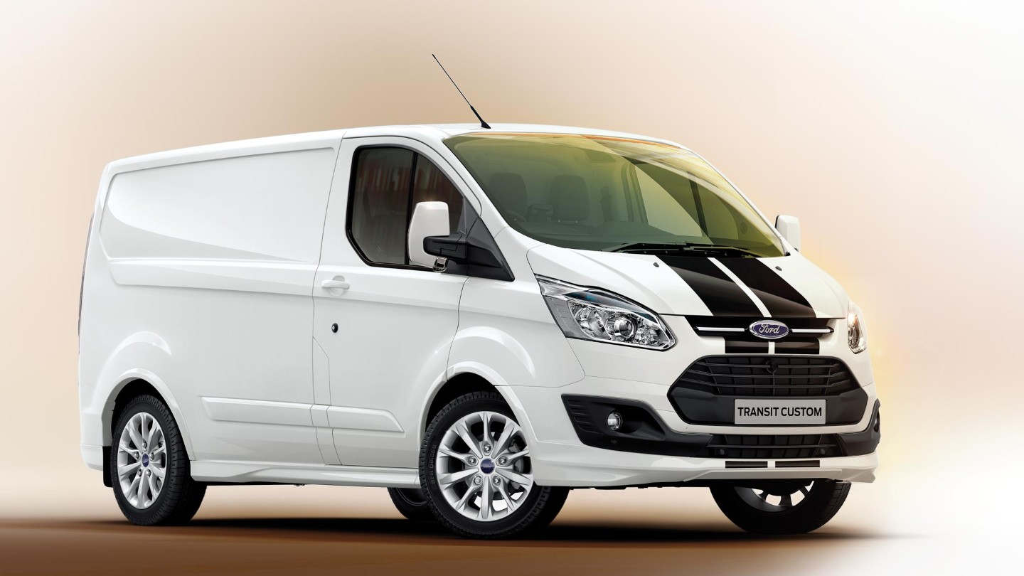Ford Transit Custom white with black stripe